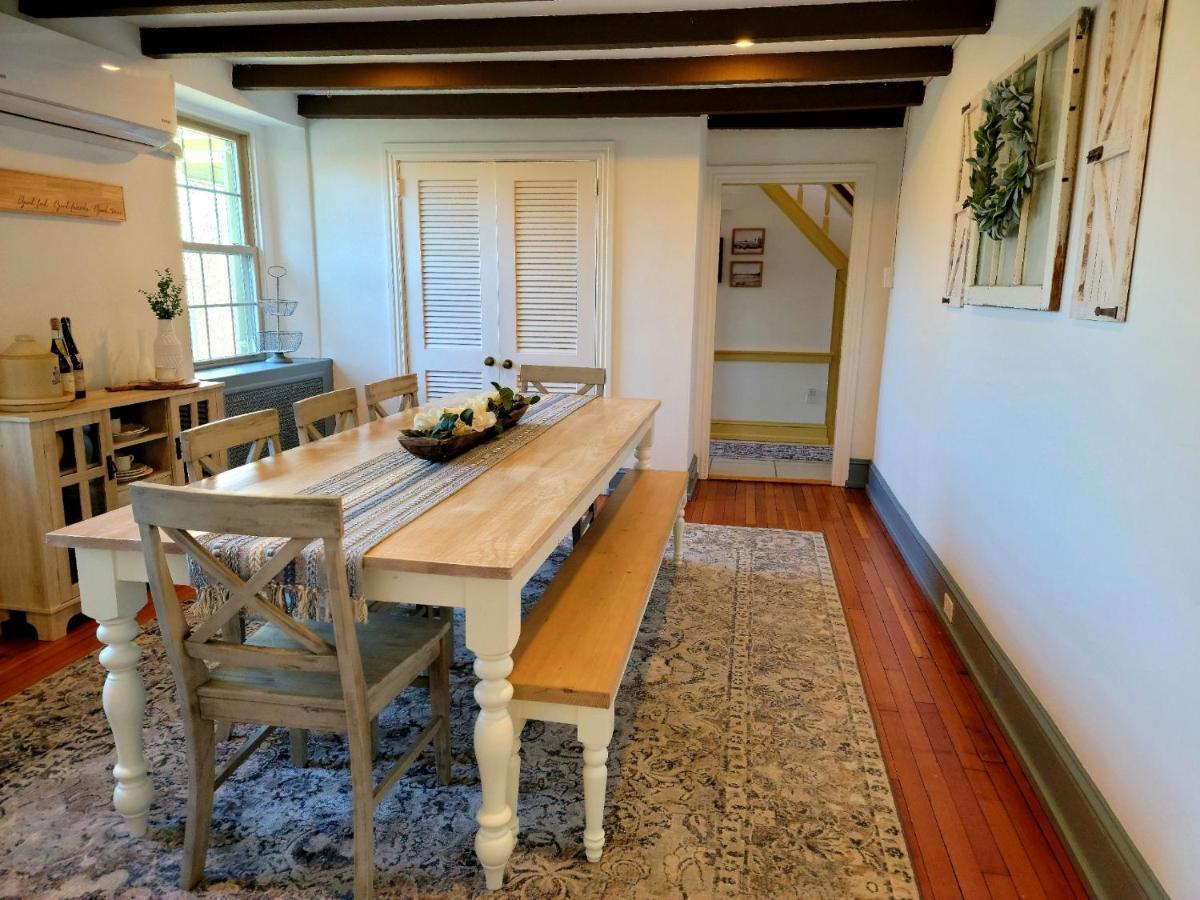 Downingtown Manor - 1900S Farmhouse With Creek Views Exterior foto